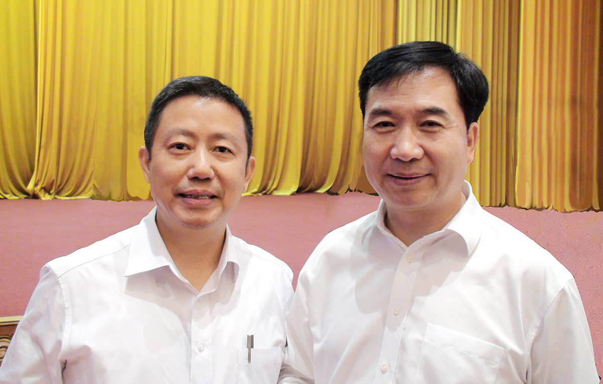 中央政治局常委、中央紀(jì)律檢查委員會(huì)書(shū)記李希與周海江合影
